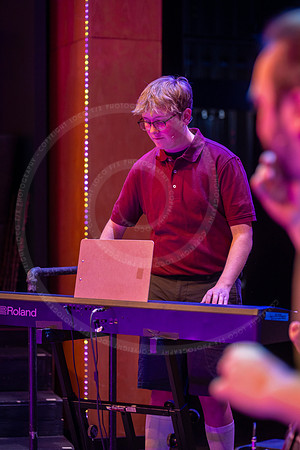 LFX_4084