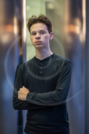 _LFX4702